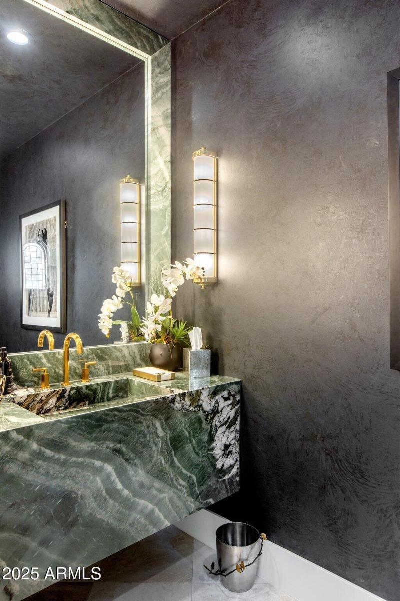 21-web-or-mls-D46A9226 copy