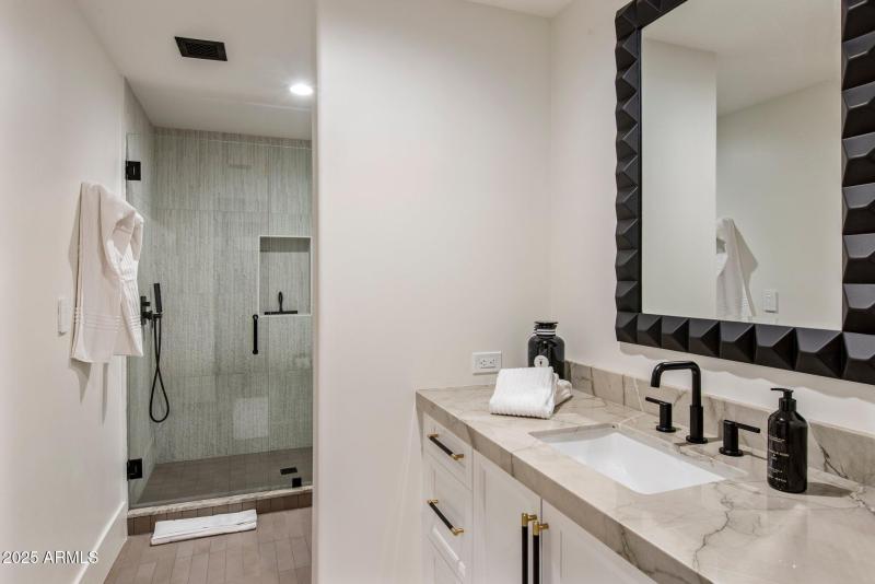 57-web-or-mls-D46A9461