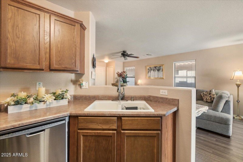 14-Kitchen