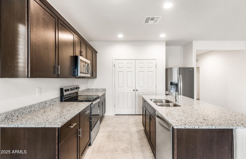 4.Kitchen