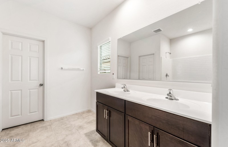 11.Owner Bath