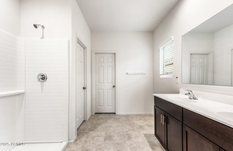12.Owner Bath