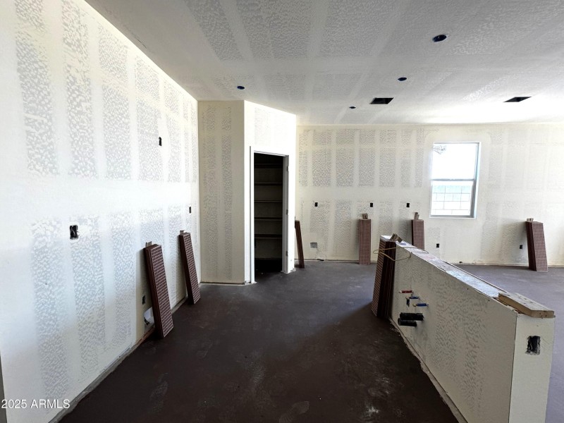 7 - Kitchen