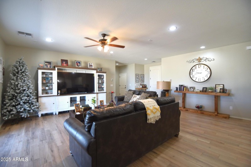 20250318235951082085000000-o