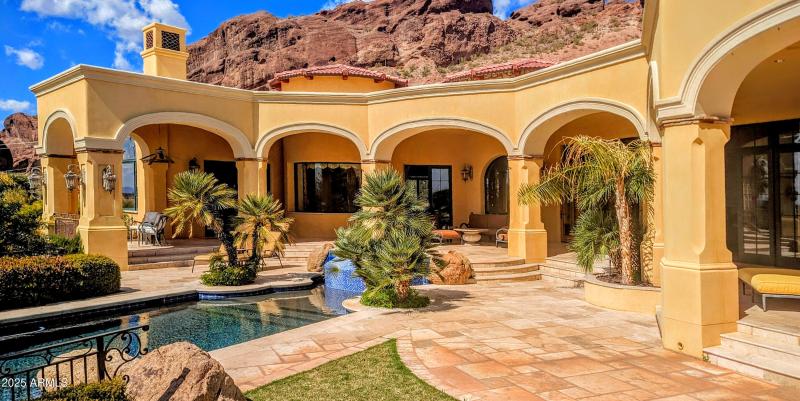 CAMELBACK MOUNTAIN OPEN HOUSE