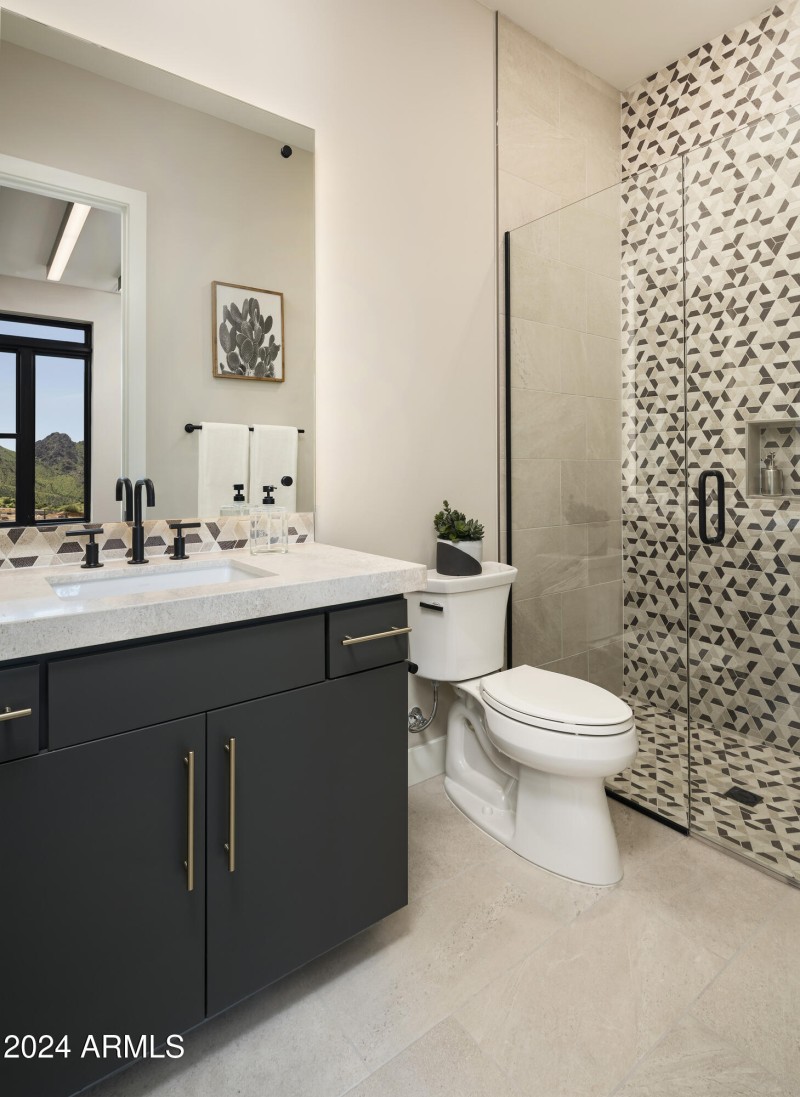 Palmer Casita Bath