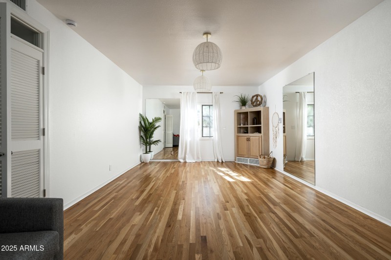 3977 E Paradise View Dr-48