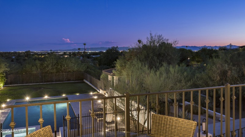 3977 E Paradise View Dr-62