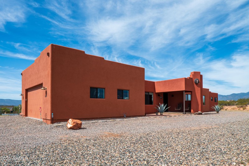 JL_7375SlidingStopLane-exteriors-02