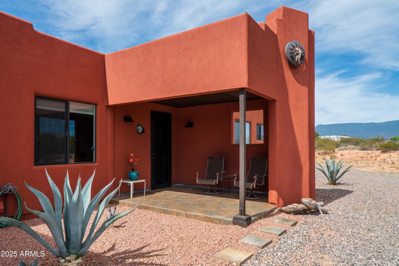 JL_7375SlidingStopLane-exteriors-04