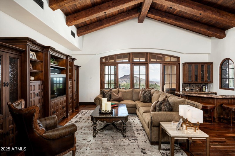 Entertaing Living Area Mountain Views