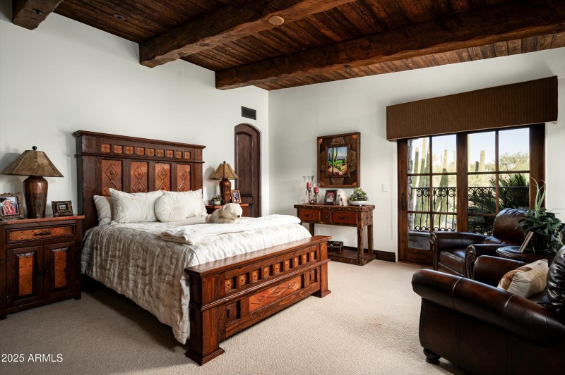 Guest En-Suite with Dual Balconies