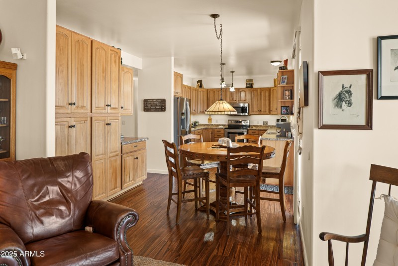 JL_7375SlidingStopLane-interiors-12