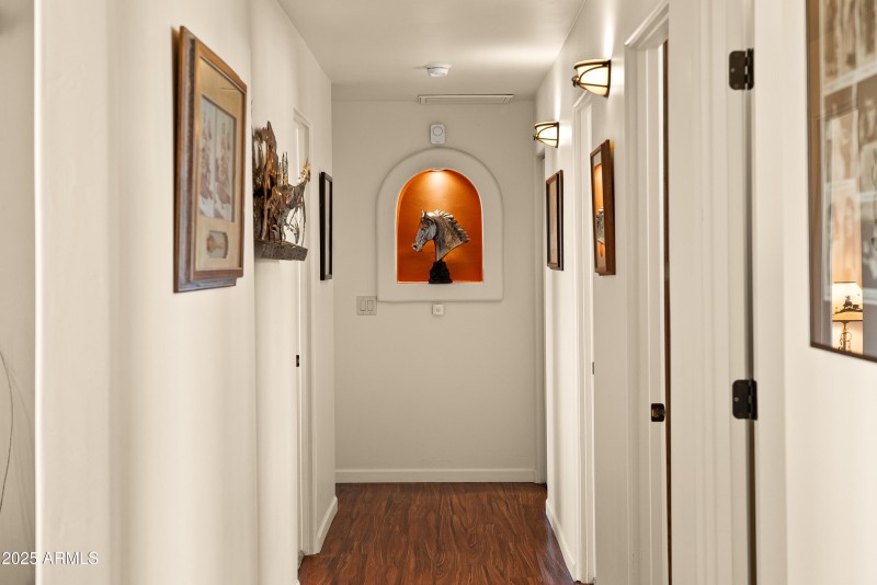 JL_7375SlidingStopLane-interiors-14