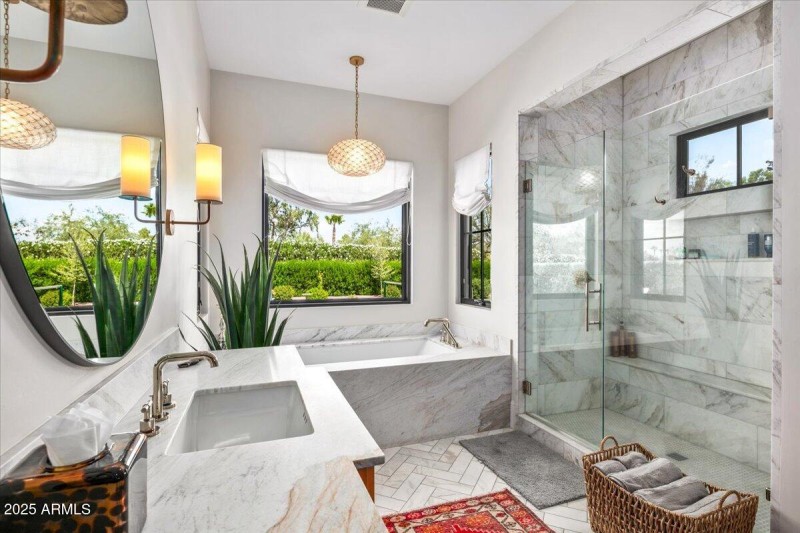 Primary Bath & Showers