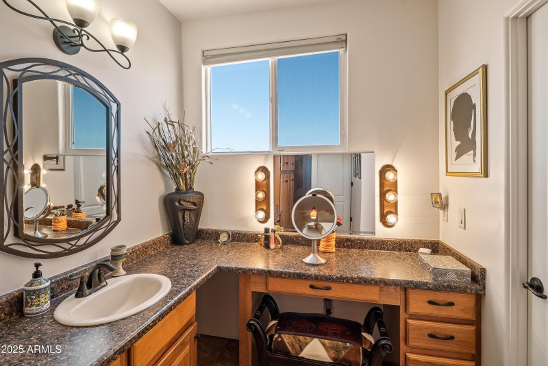 JL_7375SlidingStopLane-interiors-30