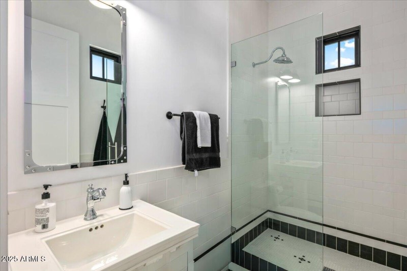 Guest House Bath