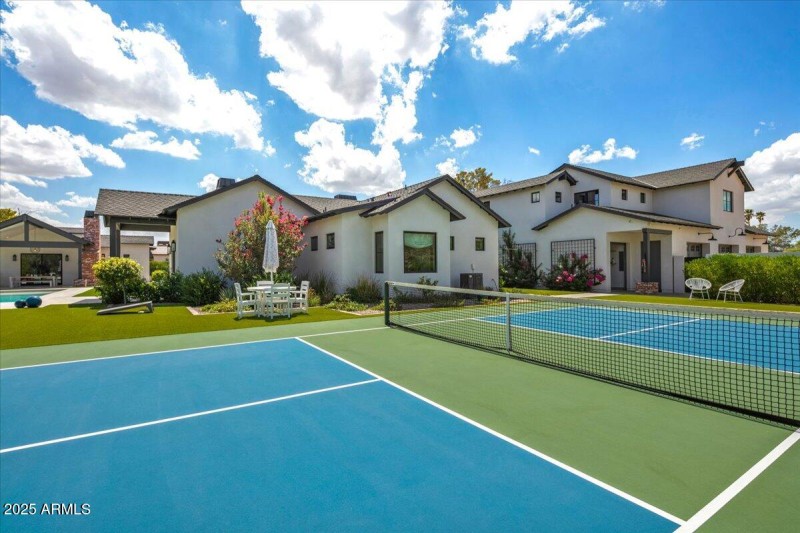 Pickleball Courts