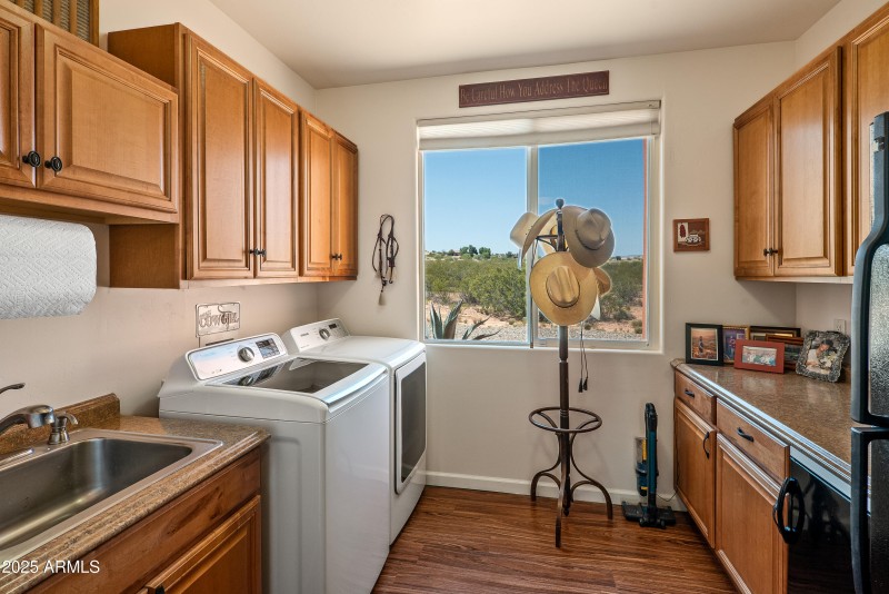 JL_7375SlidingStopLane-interiors-33