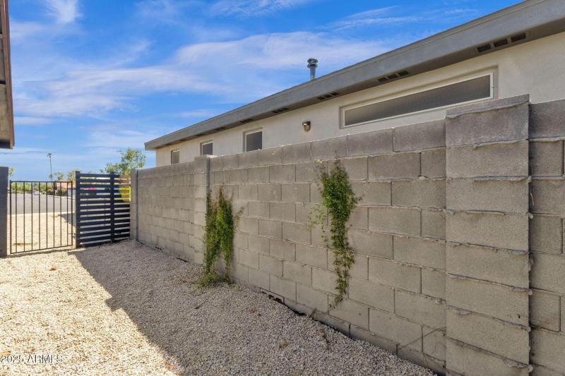 31-web-or-mls-1012-e-pierson-st