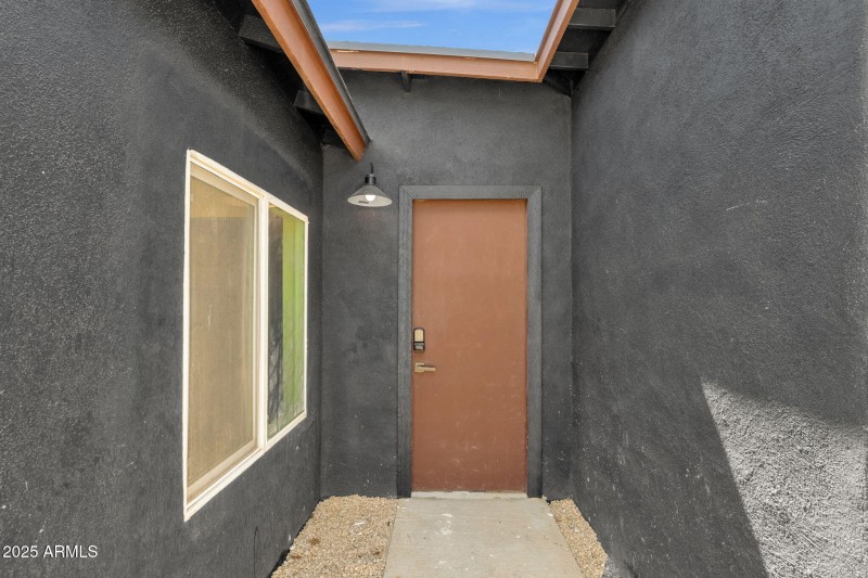 35-web-or-mls-1012-e-pierson-st