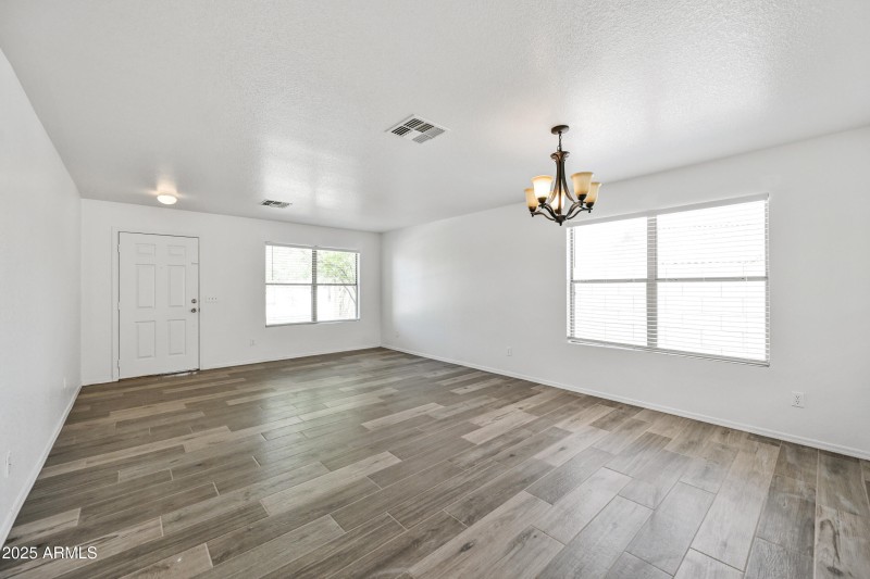 3-225EGS-ocupix-9-10