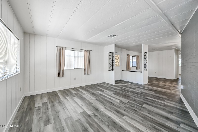 6-11411N91A221-ocupix