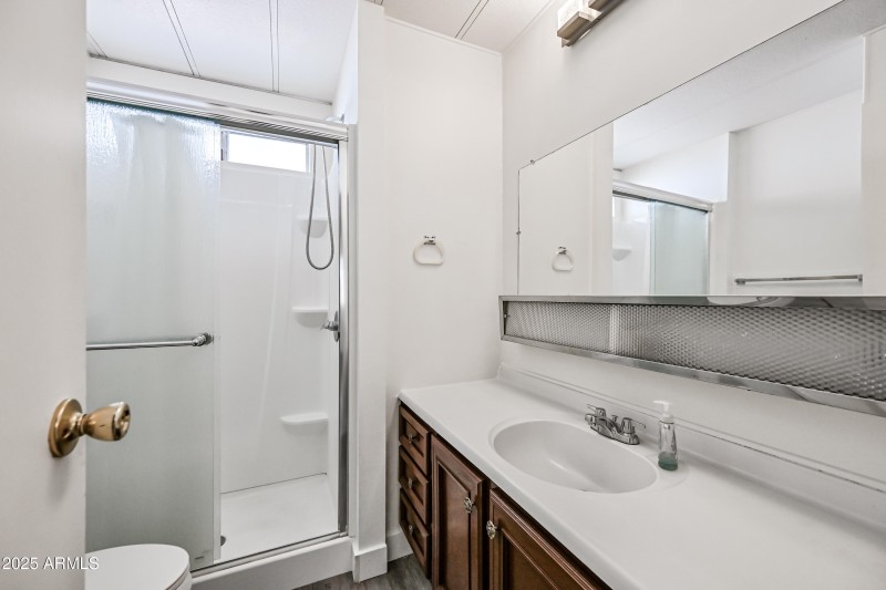 17-11411N91A221-ocupix