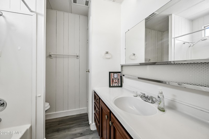 20-11411N91A221-ocupix