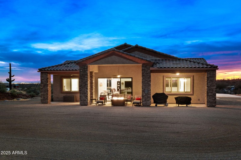 017__3350 N Val Vista Rd