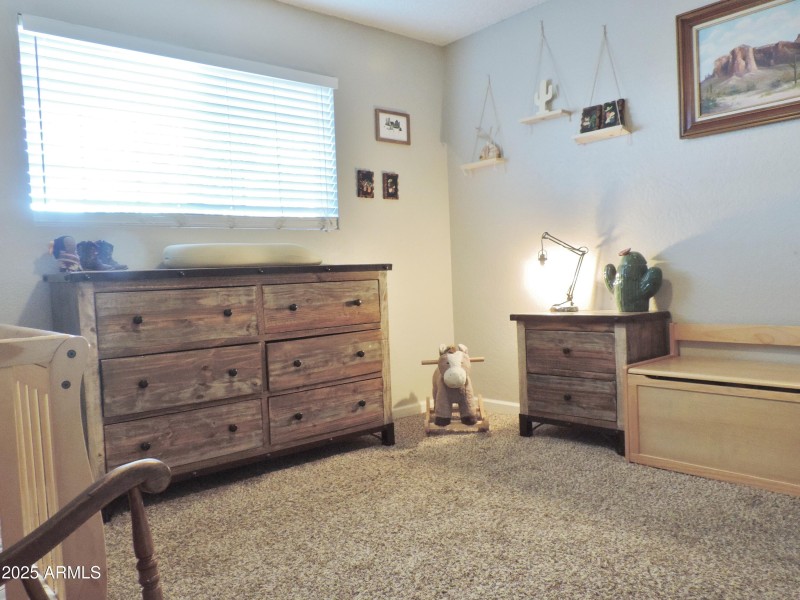 764 N Thunderbird DR 040