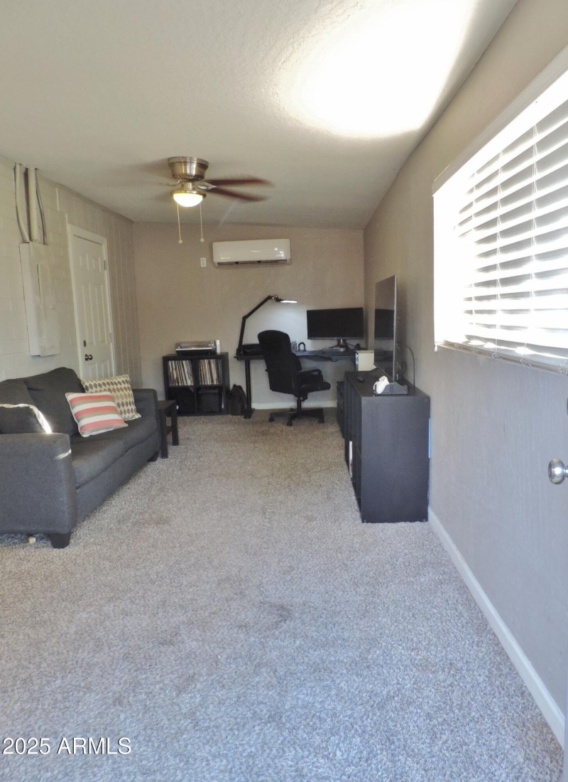 764 N Thunderbird DR 053