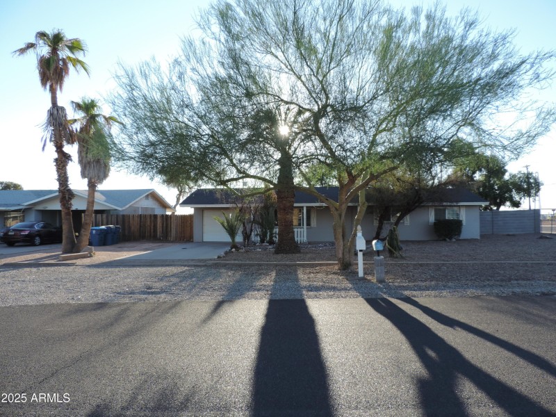 764 N Thunderbird DR 063