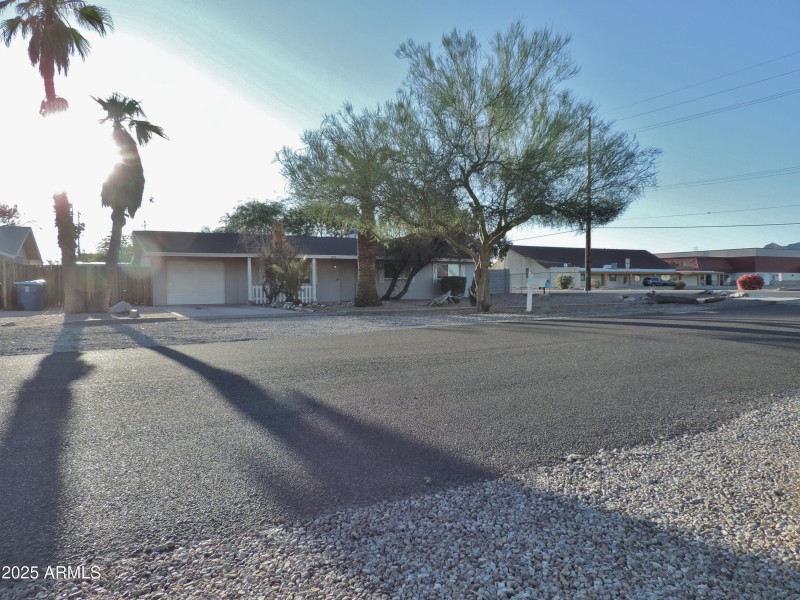 764 N Thunderbird DR 075