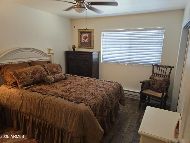 U2 Bedroom 3