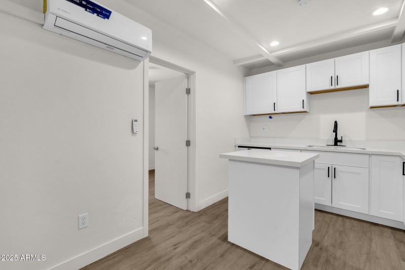 13-web-or-mls-325-n-17th-dr-a-b-c
