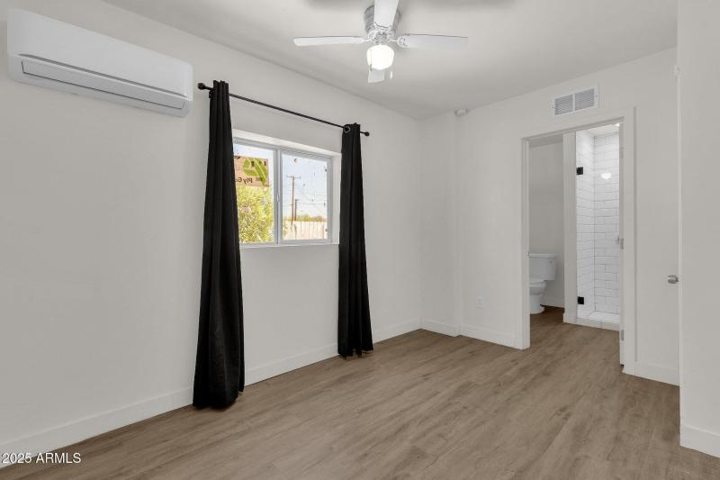 16-web-or-mls-325-n-17th-dr-a-b-c