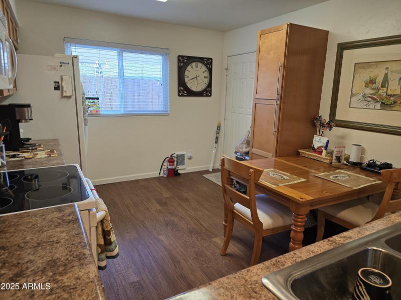 U4 Kitchen 5