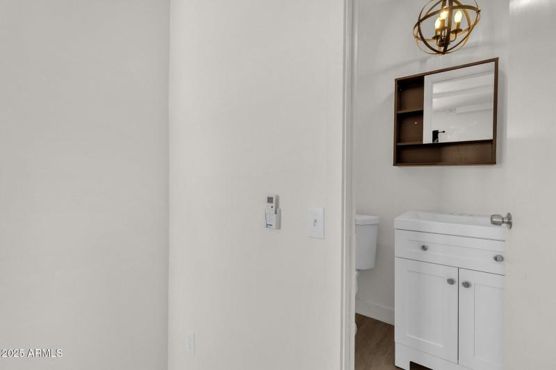 25-web-or-mls-325-n-17th-dr-a-b-c