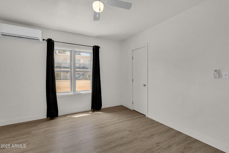 40-web-or-mls-325-n-17th-dr-a-b-c