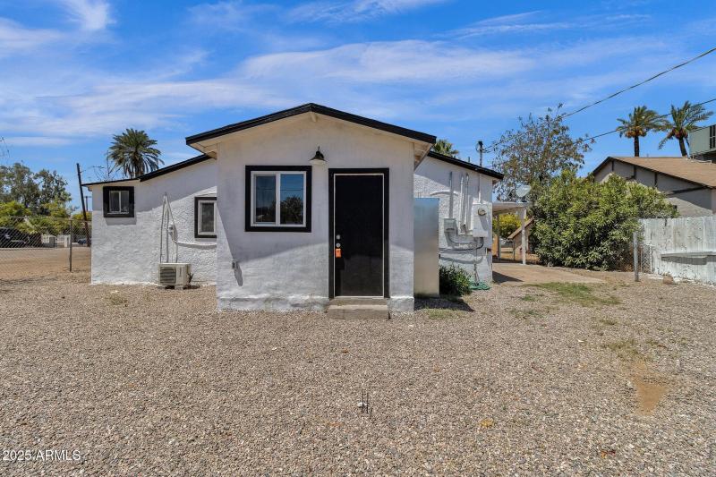 48-web-or-mls-325-n-17th-dr-a-b-c