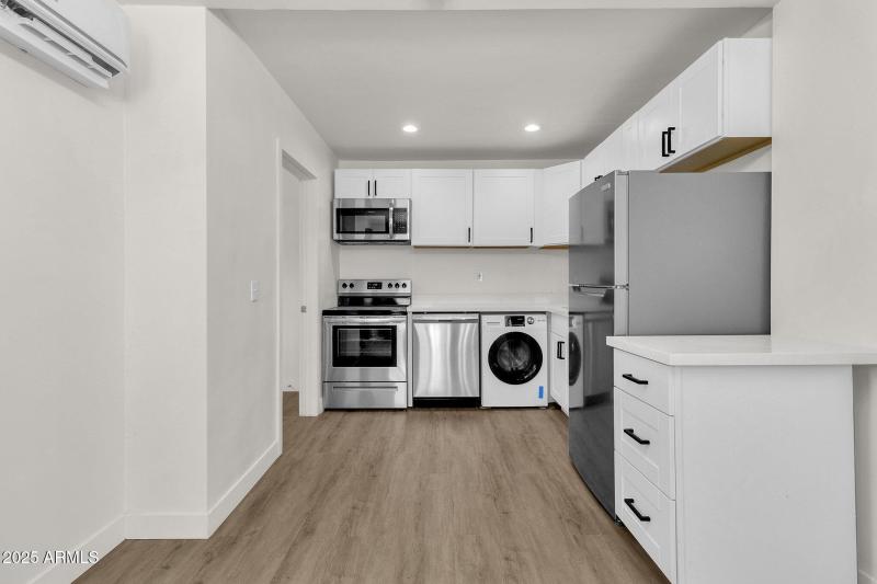 52-web-or-mls-325-n-17th-dr-a-b-c