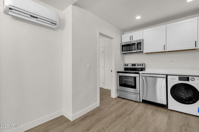 54-web-or-mls-325-n-17th-dr-a-b-c