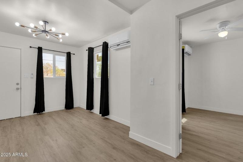 56-web-or-mls-325-n-17th-dr-a-b-c