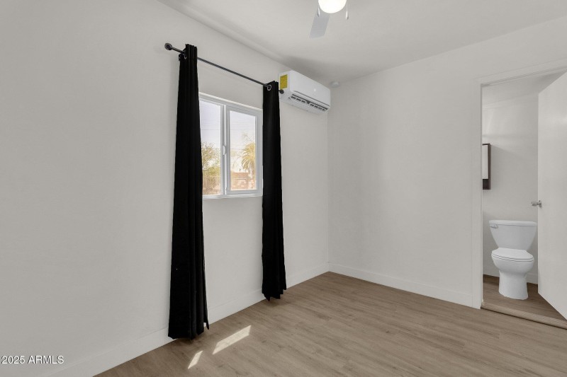 57-web-or-mls-325-n-17th-dr-a-b-c