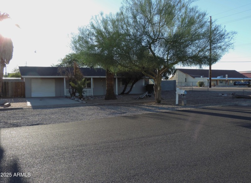 764 N Thunderbird DR 065