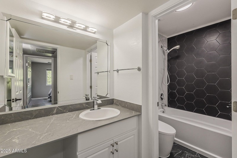 28-web-or-mls-78th St-22