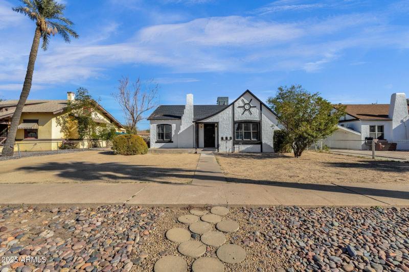 2-web-or-mls-329-n-17th-dr