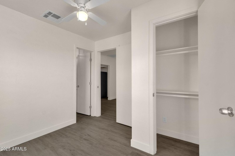 12-web-or-mls-329-n-17th-dr