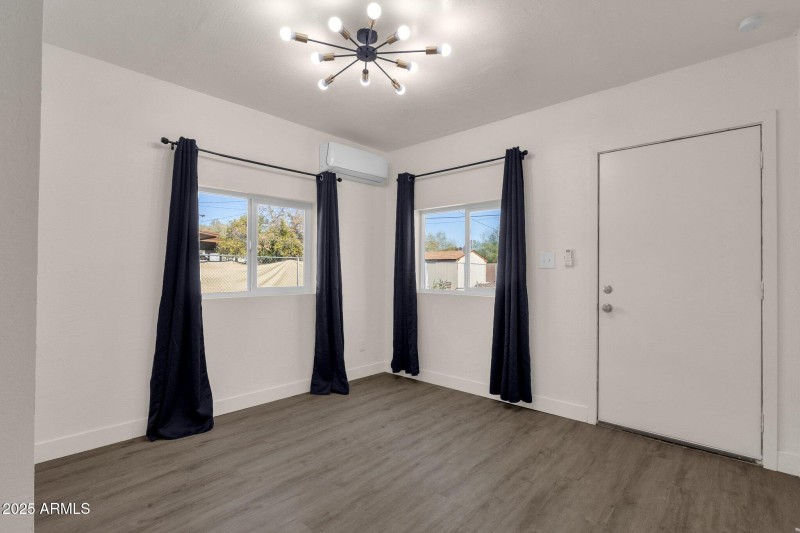 39-web-or-mls-329-n-17th-dr